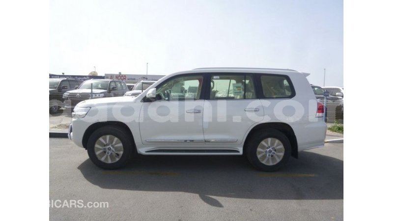 Big with watermark toyota land cruiser somalia import dubai 3826