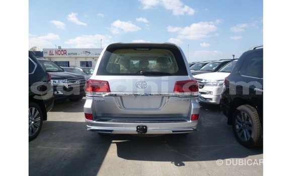 ይግዙ Imported Toyota Land Cruiser ሌላ መኪና በ Import - Dubai በ ሶማሊያ ይግዙ Imported Toyota Land Cruiser ሌላ መኪና በ Import - Dubai በ ሶማሊያ