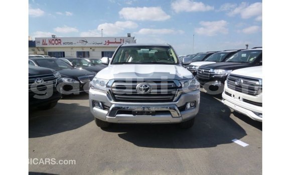ይግዙ Imported Toyota Land Cruiser ሌላ መኪና በ Import - Dubai በ ሶማሊያ ይግዙ Imported Toyota Land Cruiser ሌላ መኪና በ Import - Dubai በ ሶማሊያ