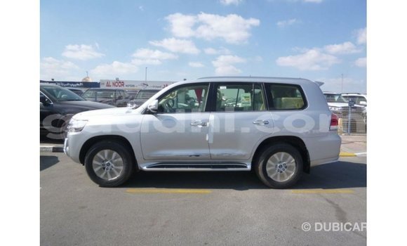 ይግዙ Imported Toyota Land Cruiser ሌላ መኪና በ Import - Dubai በ ሶማሊያ ይግዙ Imported Toyota Land Cruiser ሌላ መኪና በ Import - Dubai በ ሶማሊያ