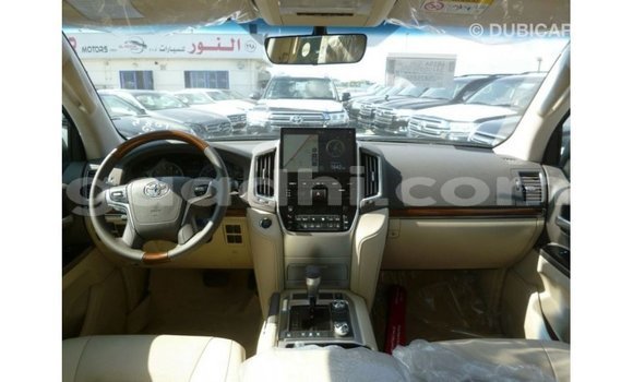 Acheter Import Voiture Toyota Land Cruiser Autre à Import - Dubai, Somalie Acheter Import Voiture Toyota Land Cruiser Autre à Import - Dubai, Somalie