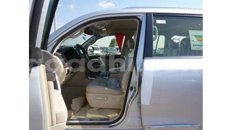 Big with watermark toyota land cruiser somalia import dubai 3828