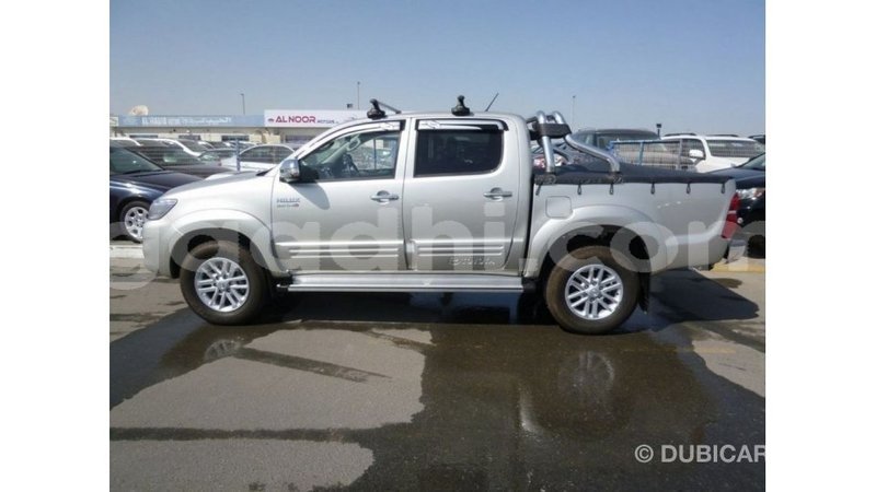 Big with watermark toyota hilux somalia import dubai 3829