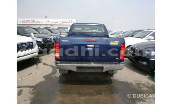 Acheter Import Voiture Toyota Hilux Bleu à Import - Dubai, Somalie Acheter Import Voiture Toyota Hilux Bleu à Import - Dubai, Somalie
