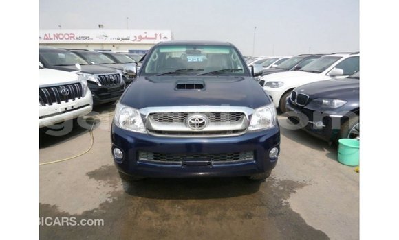 Acheter Import Voiture Toyota Hilux Bleu à Import - Dubai, Somalie Acheter Import Voiture Toyota Hilux Bleu à Import - Dubai, Somalie