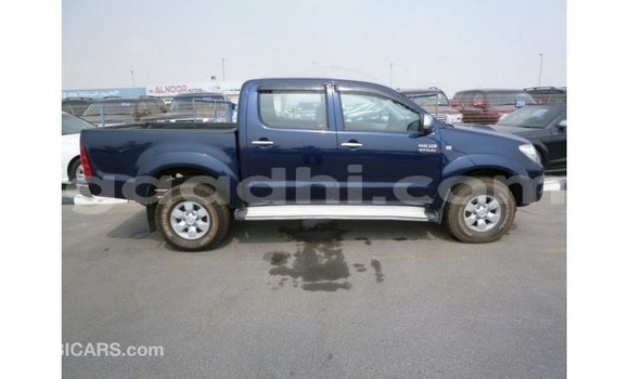 Acheter Import Voiture Toyota Hilux Bleu à Import - Dubai, Somalie Acheter Import Voiture Toyota Hilux Bleu à Import - Dubai, Somalie