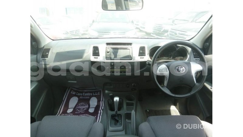 Big with watermark toyota hilux somalia import dubai 3831