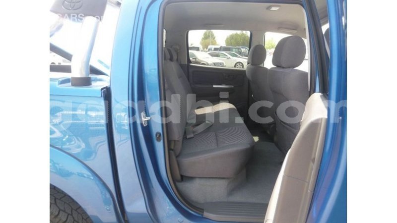 Big with watermark toyota hilux somalia import dubai 3831
