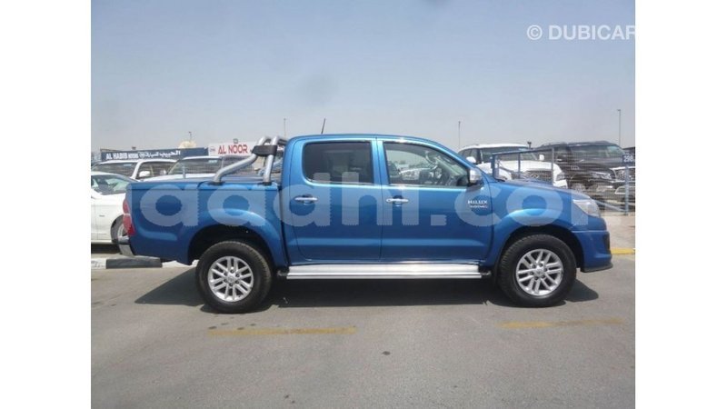 Big with watermark toyota hilux somalia import dubai 3831