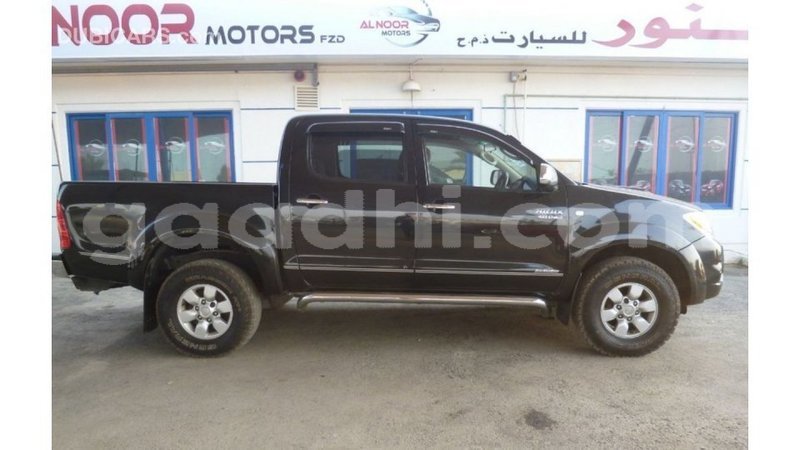 Big with watermark toyota hilux somalia import dubai 3833