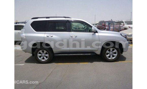 Acheter Import Voiture Toyota Prado Autre à Import - Dubai, Somalie Acheter Import Voiture Toyota Prado Autre à Import - Dubai, Somalie