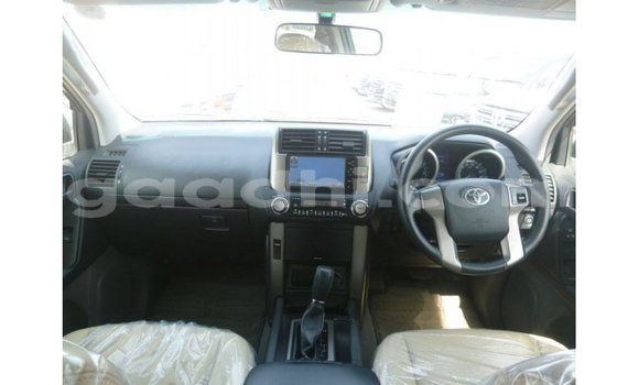 Acheter Import Voiture Toyota Prado Autre à Import - Dubai, Somalie Acheter Import Voiture Toyota Prado Autre à Import - Dubai, Somalie
