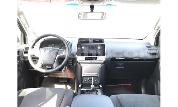 Acheter Import Voiture Toyota Prado Noir à Import - Dubai, Somalie Acheter Import Voiture Toyota Prado Noir à Import - Dubai, Somalie