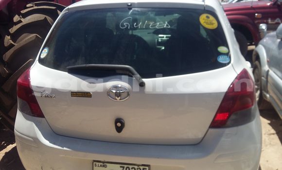 اشتري مستعمل Toyota Vitz أبيض سيارة في هرجيسا في أرض الصومال اشتري مستعمل Toyota Vitz أبيض سيارة في هرجيسا في أرض الصومال