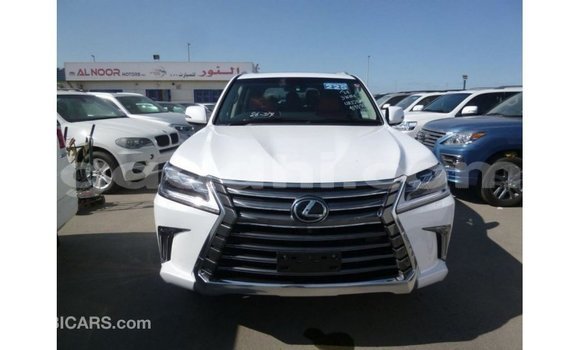 Acheter Import Voiture Lexus LX Blanc à Import - Dubai, Somalie Acheter Import Voiture Lexus LX Blanc à Import - Dubai, Somalie