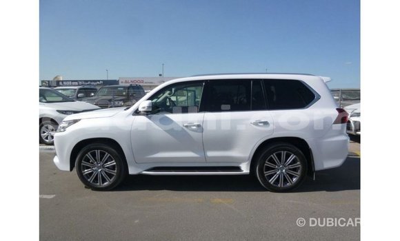 Acheter Import Voiture Lexus LX Blanc à Import - Dubai, Somalie Acheter Import Voiture Lexus LX Blanc à Import - Dubai, Somalie