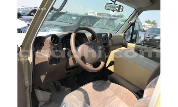 ይግዙ Imported Toyota Land Cruiser Beige መኪና በ Import - Dubai በ ሶማሊያ ይግዙ Imported Toyota Land Cruiser Beige መኪና በ Import - Dubai በ ሶማሊያ