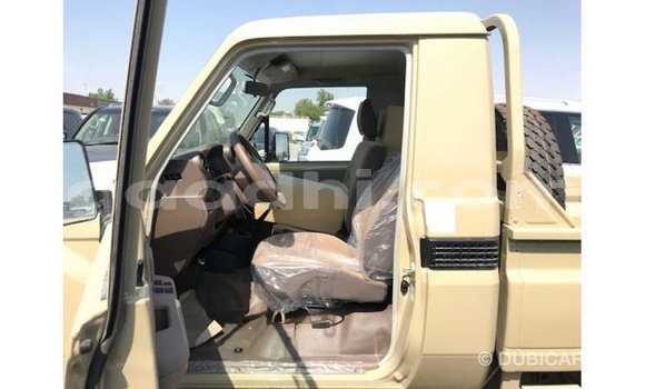 ይግዙ Imported Toyota Land Cruiser Beige መኪና በ Import - Dubai በ ሶማሊያ ይግዙ Imported Toyota Land Cruiser Beige መኪና በ Import - Dubai በ ሶማሊያ