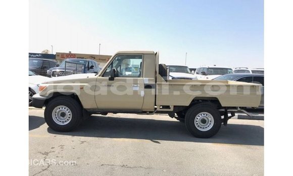 ይግዙ Imported Toyota Land Cruiser Beige መኪና በ Import - Dubai በ ሶማሊያ ይግዙ Imported Toyota Land Cruiser Beige መኪና በ Import - Dubai በ ሶማሊያ