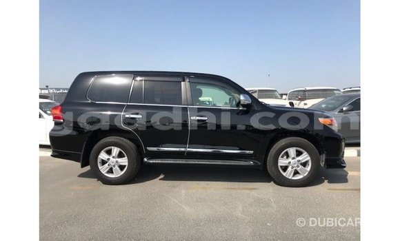 Acheter Import Voiture Toyota Land Cruiser Noir à Import - Dubai, Somalie Acheter Import Voiture Toyota Land Cruiser Noir à Import - Dubai, Somalie