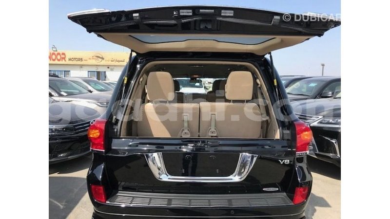 Big with watermark toyota land cruiser somalia import dubai 3856