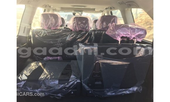 Imported Toyota Land Cruiser Black Makiinaa iti Import - Dubai keessatti Somalia keessatti Imported Toyota Land Cruiser Black Makiinaa iti Import - Dubai keessatti Somalia keessatti