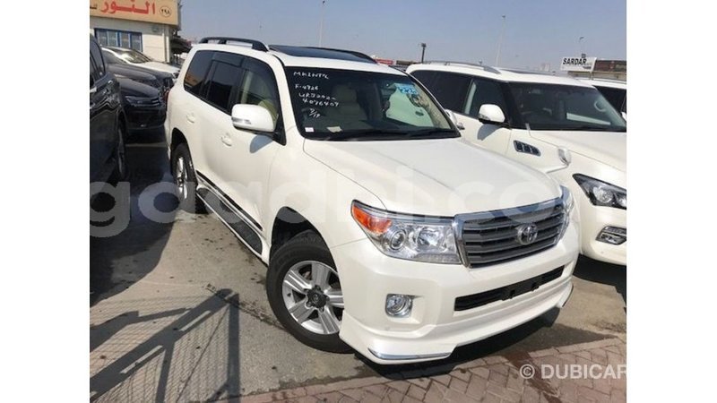 Big with watermark toyota land cruiser somalia import dubai 3863