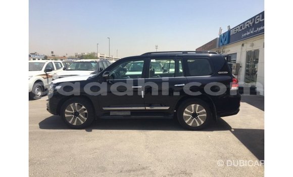 Imported Toyota Land Cruiser Black Makiinaa iti Import - Dubai keessatti Somalia keessatti Imported Toyota Land Cruiser Black Makiinaa iti Import - Dubai keessatti Somalia keessatti