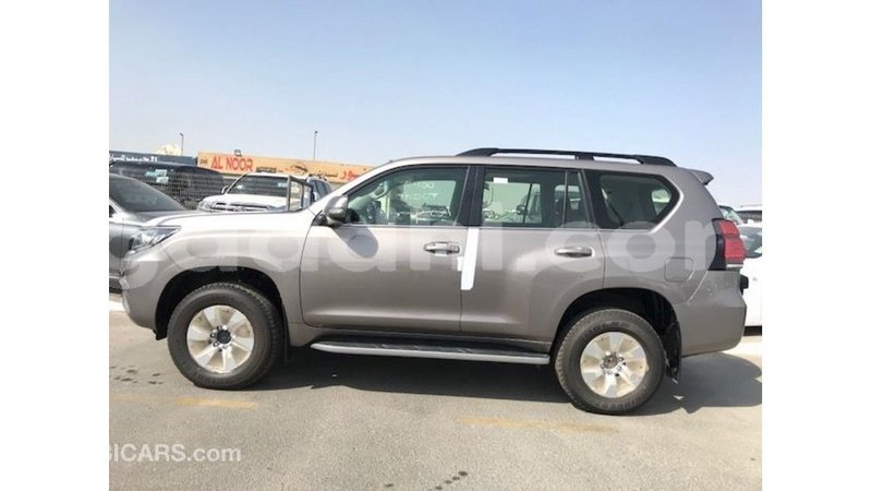 Big with watermark toyota prado somalia import dubai 3864