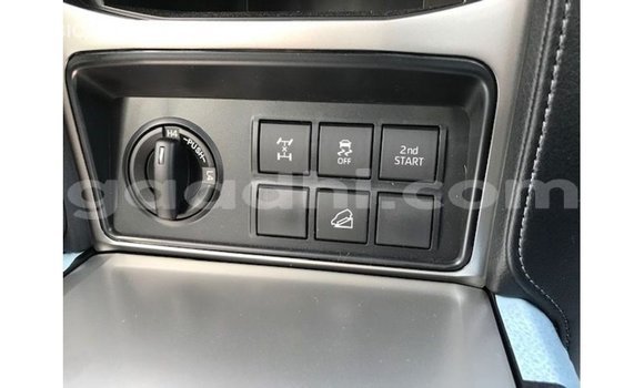 Acheter Import Voiture Toyota Prado Marron à Import - Dubai, Somalie Acheter Import Voiture Toyota Prado Marron à Import - Dubai, Somalie