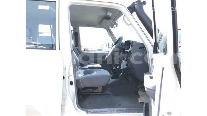 Big with watermark toyota land cruiser somalia import dubai 3865