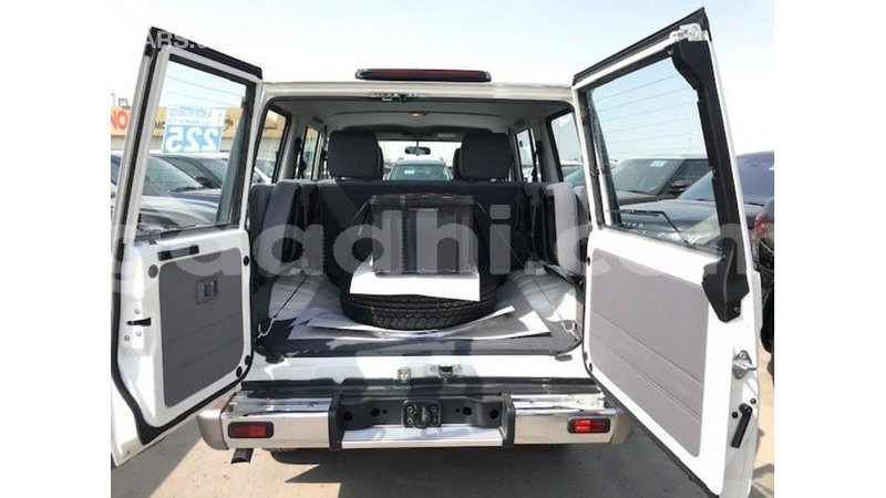 Big with watermark toyota land cruiser somalia import dubai 3865