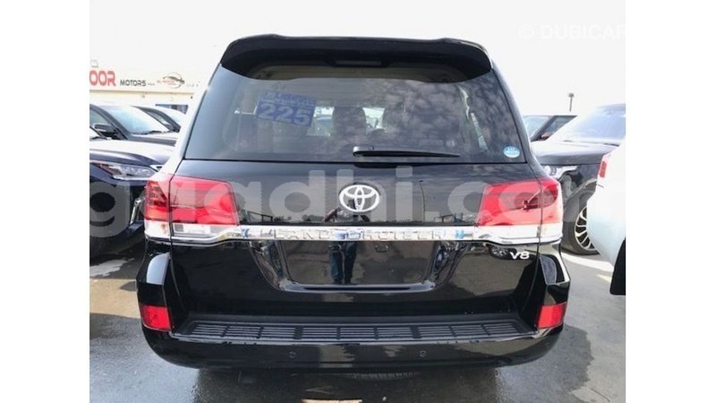 Big with watermark toyota land cruiser somalia import dubai 3866