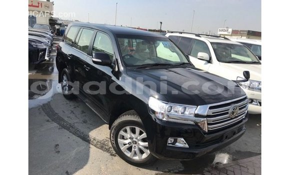 Acheter Import Voiture Toyota Land Cruiser Noir à Import - Dubai, Somalie Acheter Import Voiture Toyota Land Cruiser Noir à Import - Dubai, Somalie