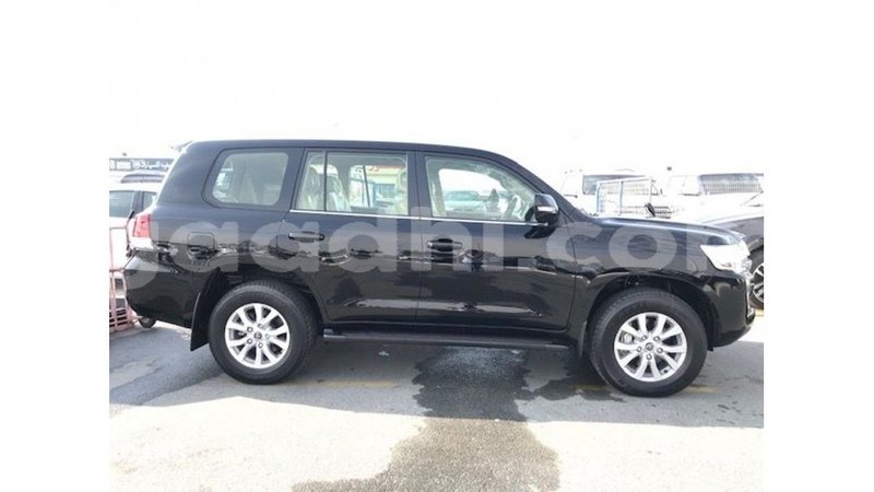 Big with watermark toyota land cruiser somalia import dubai 3866