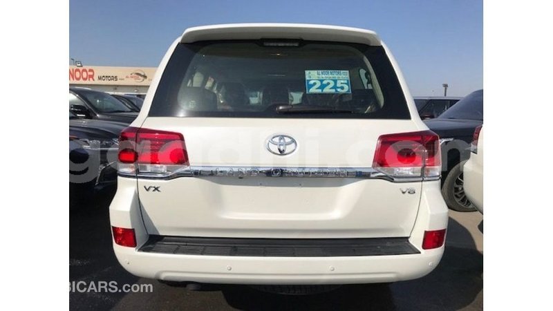 Big with watermark toyota land cruiser somalia import dubai 3867