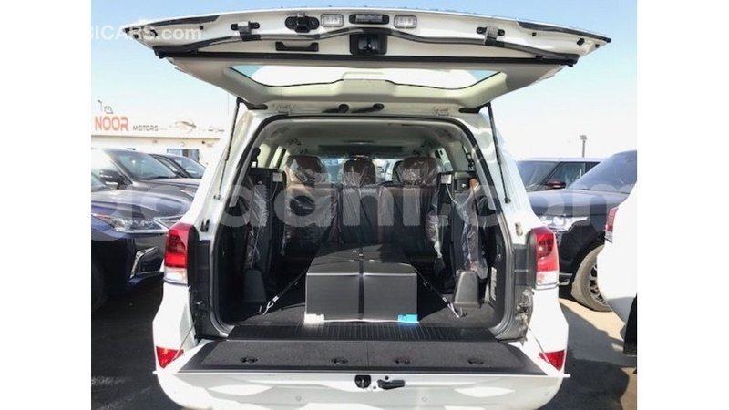 Big with watermark toyota land cruiser somalia import dubai 3867