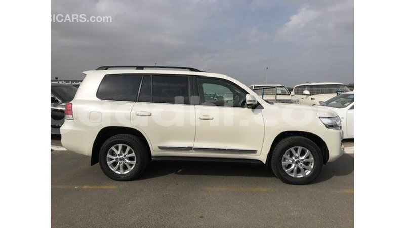 Big with watermark toyota land cruiser somalia import dubai 3868