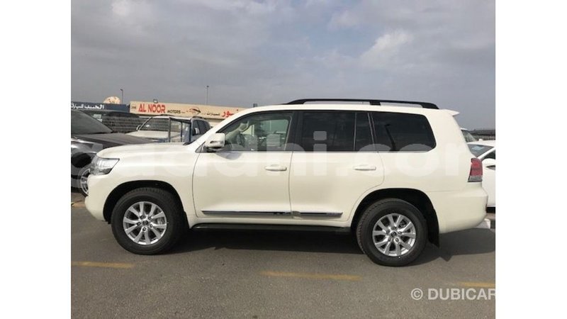 Big with watermark toyota land cruiser somalia import dubai 3868