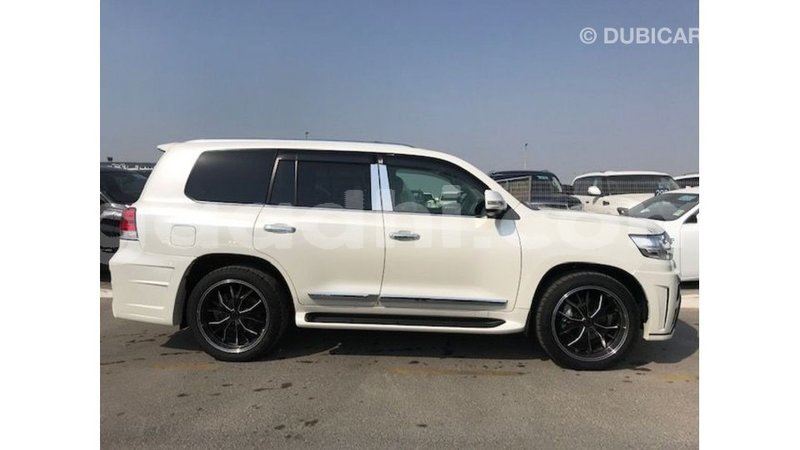 Big with watermark toyota land cruiser somalia import dubai 3871