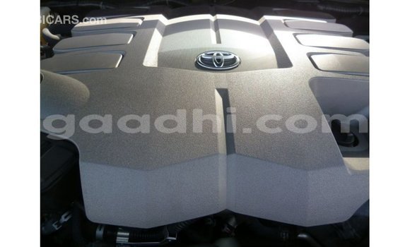 Acheter Import Voiture Toyota Land Cruiser Noir à Import - Dubai, Somalie Acheter Import Voiture Toyota Land Cruiser Noir à Import - Dubai, Somalie