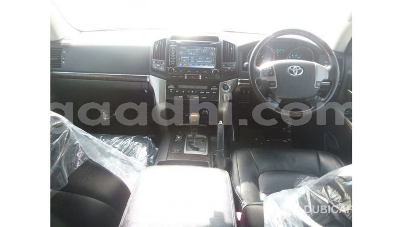 Big with watermark toyota land cruiser somalia import dubai 3876