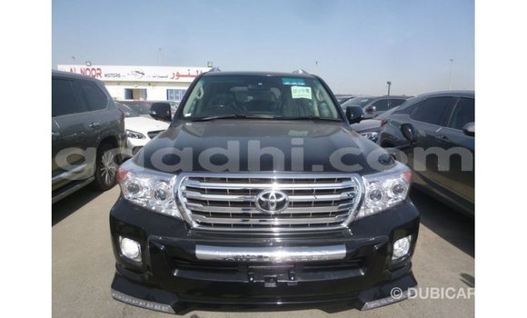 Acheter Import Voiture Toyota Land Cruiser Noir à Import - Dubai, Somalie Acheter Import Voiture Toyota Land Cruiser Noir à Import - Dubai, Somalie