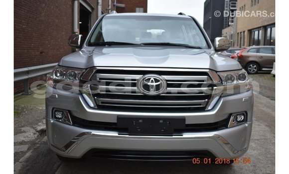 اشتري Imported Toyota Land Cruiser آخر سيارة في Import - Dubai في الصومال اشتري Imported Toyota Land Cruiser آخر سيارة في Import - Dubai في الصومال