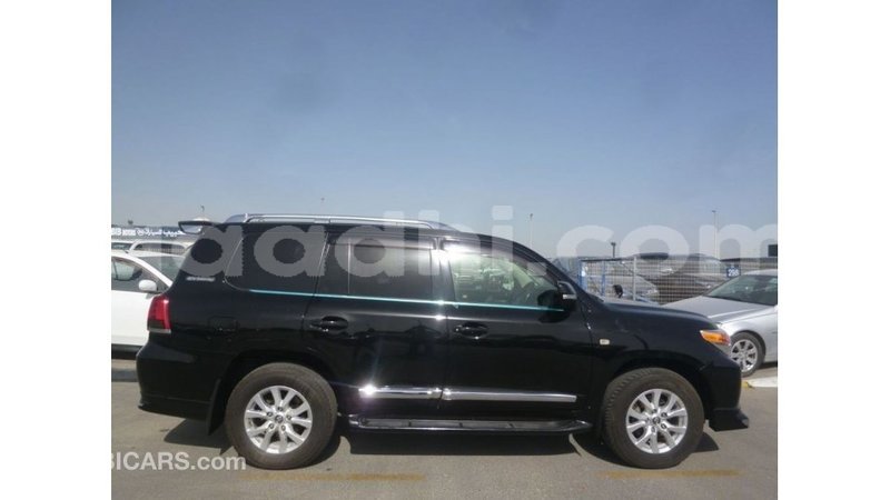 Big with watermark toyota land cruiser somalia import dubai 3876