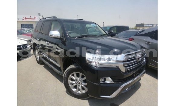 Acheter Import Voiture Toyota Land Cruiser Noir à Import - Dubai, Somalie Acheter Import Voiture Toyota Land Cruiser Noir à Import - Dubai, Somalie