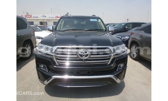 Acheter Import Voiture Toyota Land Cruiser Noir à Import - Dubai, Somalie Acheter Import Voiture Toyota Land Cruiser Noir à Import - Dubai, Somalie