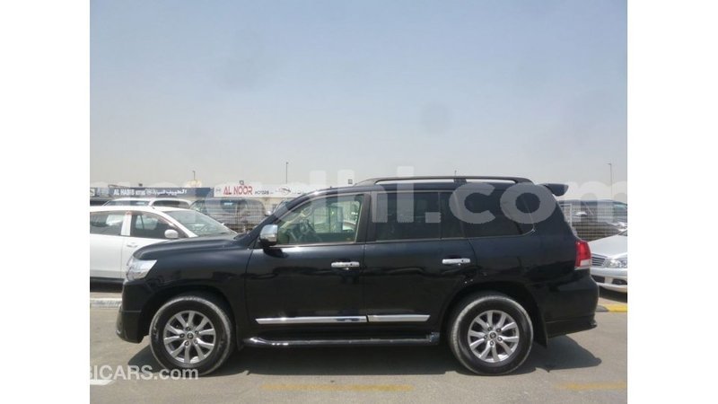 Big with watermark toyota land cruiser somalia import dubai 3877