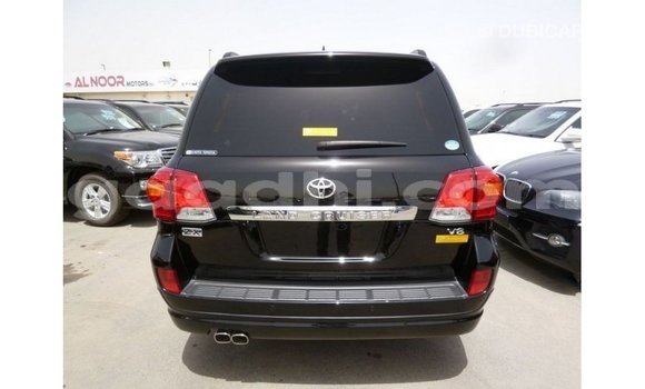 Acheter Import Voiture Toyota Land Cruiser Noir à Import - Dubai, Somalie Acheter Import Voiture Toyota Land Cruiser Noir à Import - Dubai, Somalie