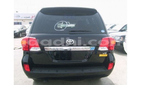 Acheter Import Voiture Toyota Land Cruiser Noir à Import - Dubai, Somalie Acheter Import Voiture Toyota Land Cruiser Noir à Import - Dubai, Somalie